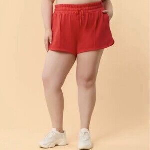 BLOGILATES Marshmallow Dolphin Short Plus 1X Red Drawstring Pockets